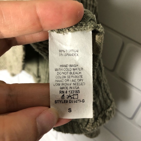 Altar'd State Green Cowl Neck Sleeveless Top Small - Picture 5 of 5